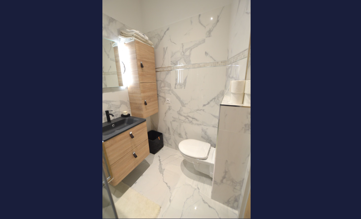 Studio-Monaco-REF7418526